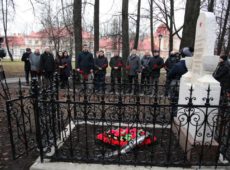 В Петербурге восстановили памятник первому теплоэнергетику страны